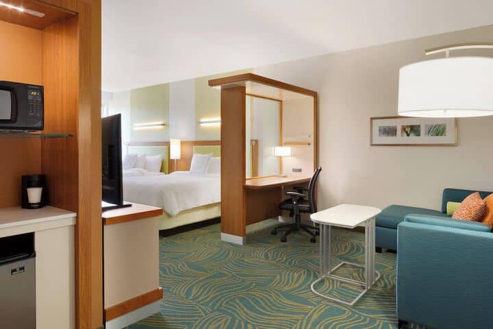 Room 17 of 47
