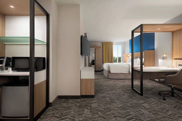 Room 12 of 30