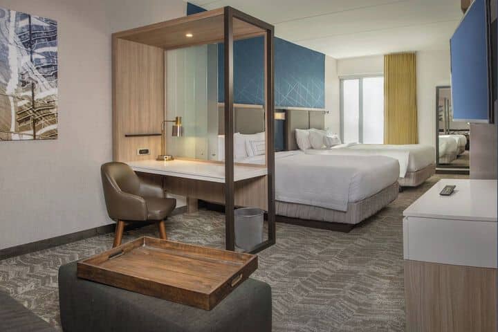 Room 7 of 27