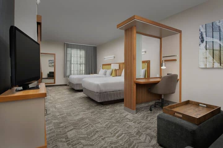 Room 6 of 47