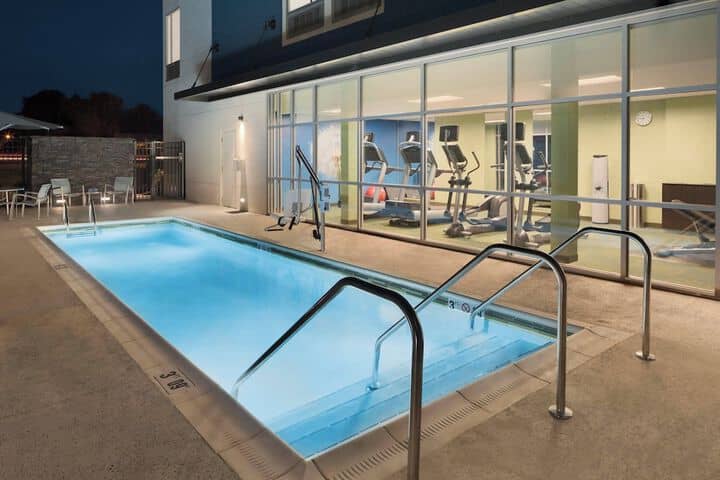 Pool 25 of 47