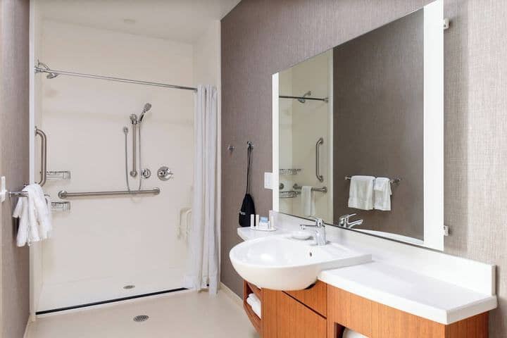Room 12 of 23