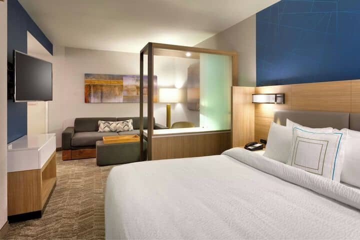 Room 5 of 28