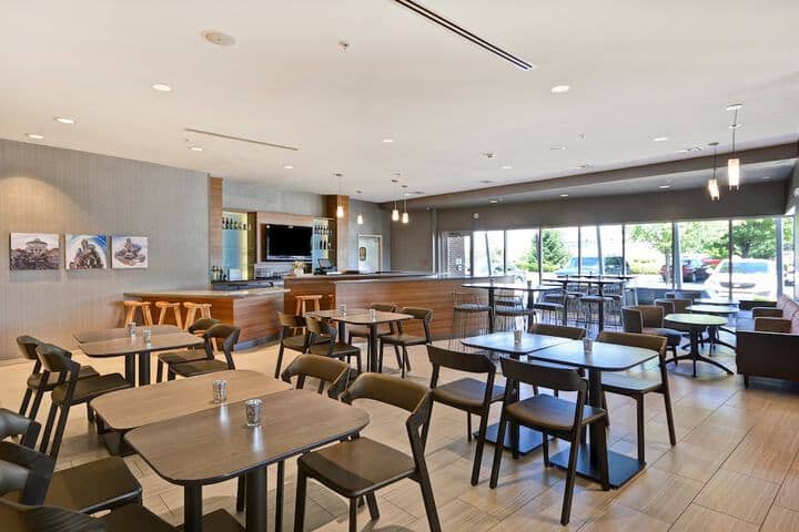 Lobby lounge