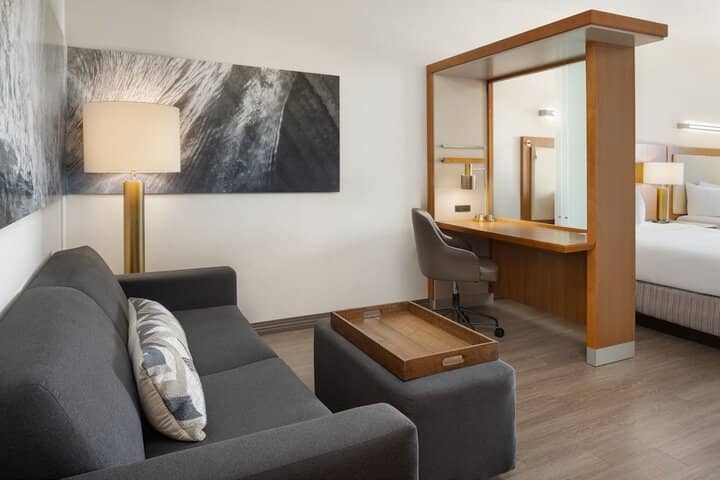 Room 14 of 48