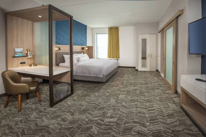 Room 8 of 27